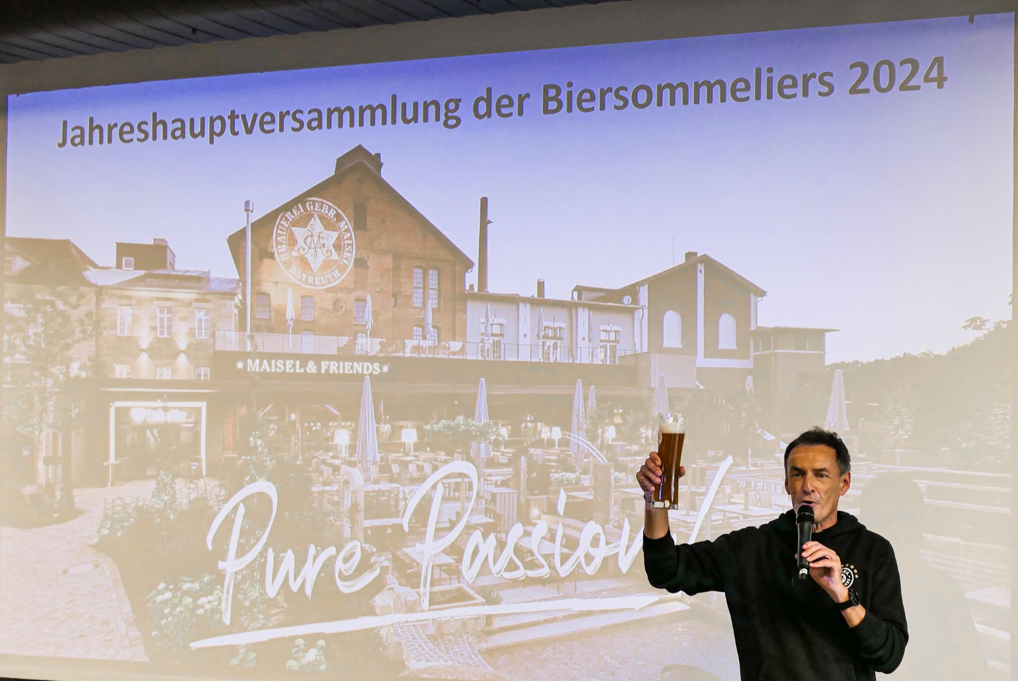 Jeff Maisel stellt Geschichte und Konzept der Brauerei vor