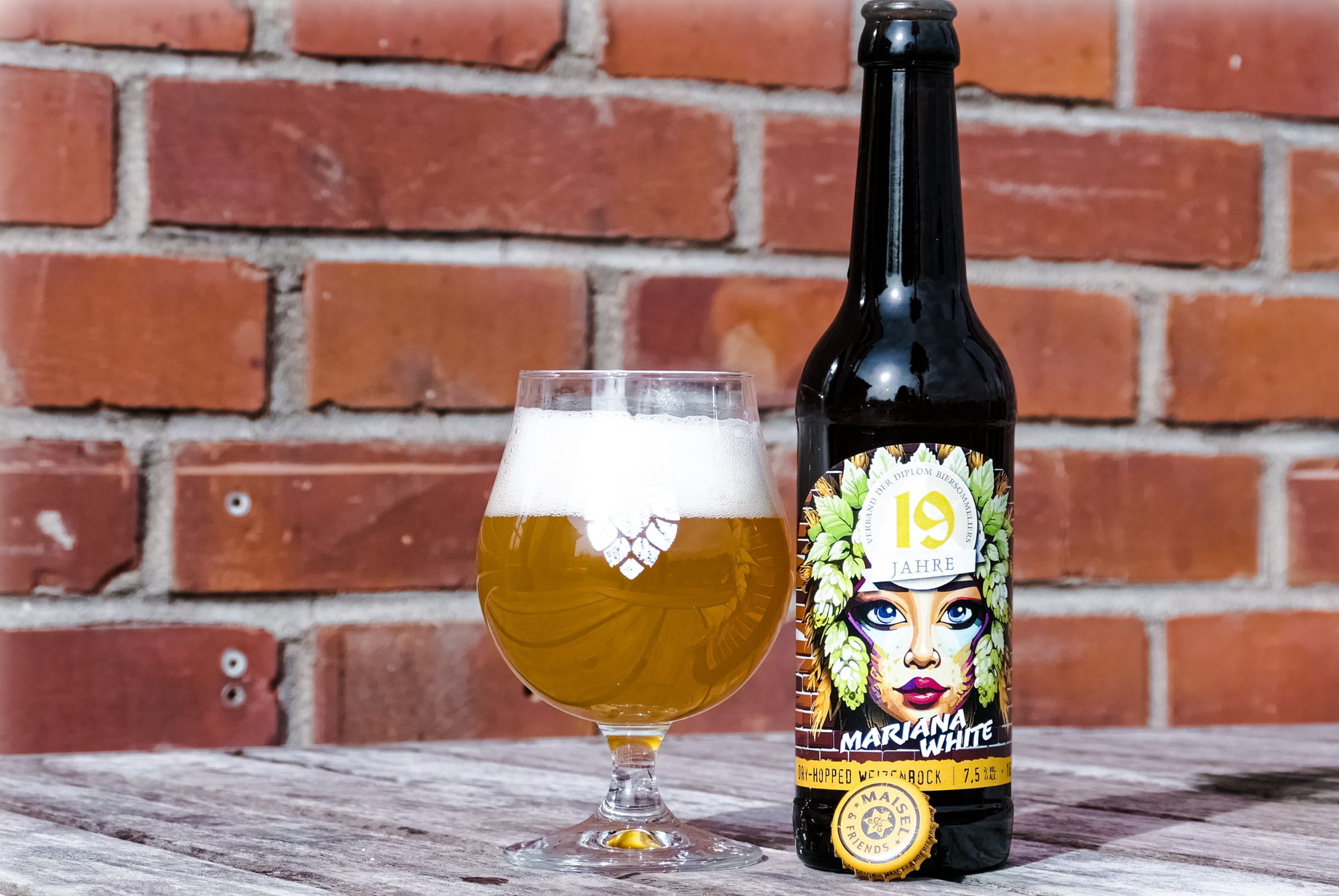 Jahrgangsbier des Verbandes 2024: ein dry-hopped Weizenbock mit dem Namen "Mariana White"